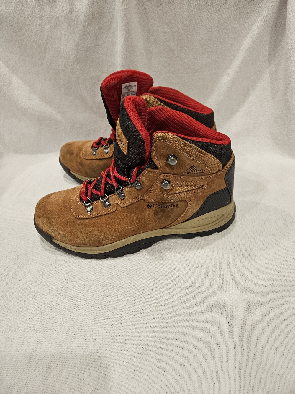 Columbia Brown Suede Hiking Booties with Red Lining - Picture 7 of 9